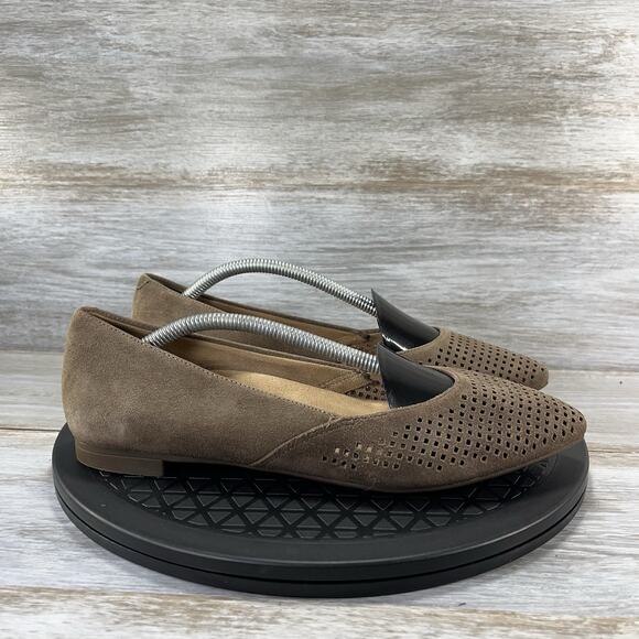 Vionic Women's Posey Perforated Leather Slip On Flats Size 7 - Picture 3 of 9